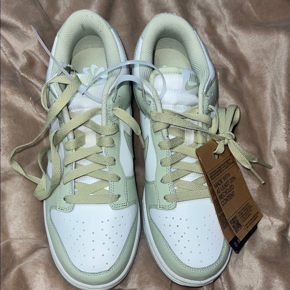 Nike Mint and White Low-Top Sneakers